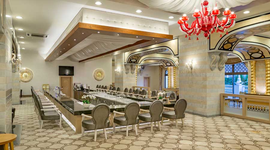 Royal Holiday Palace Hotel