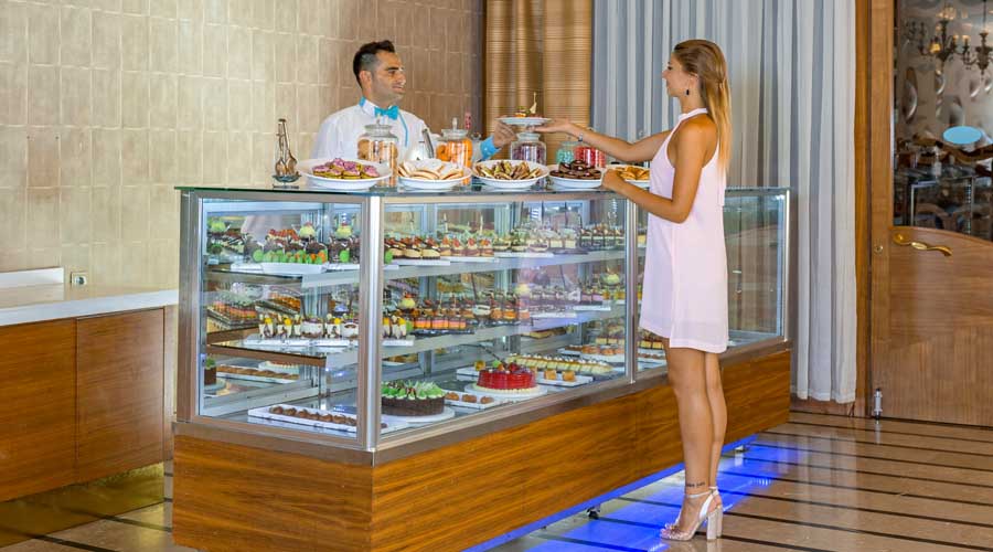 Royal Holiday Palace Hotel