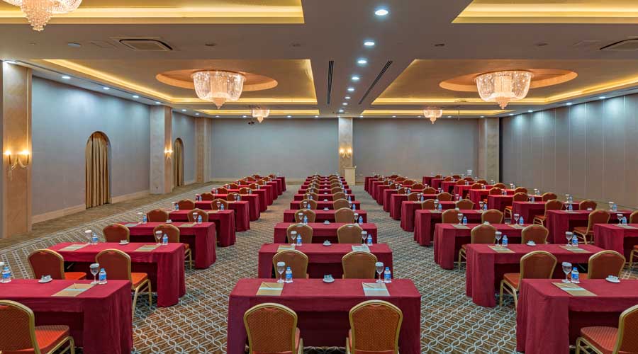 Royal Holiday Palace Hotel