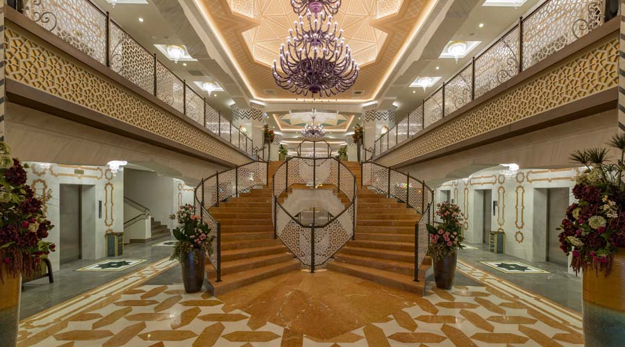 Royal Taj Mahal Hotel