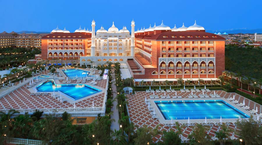 Royal Taj Mahal Hotel