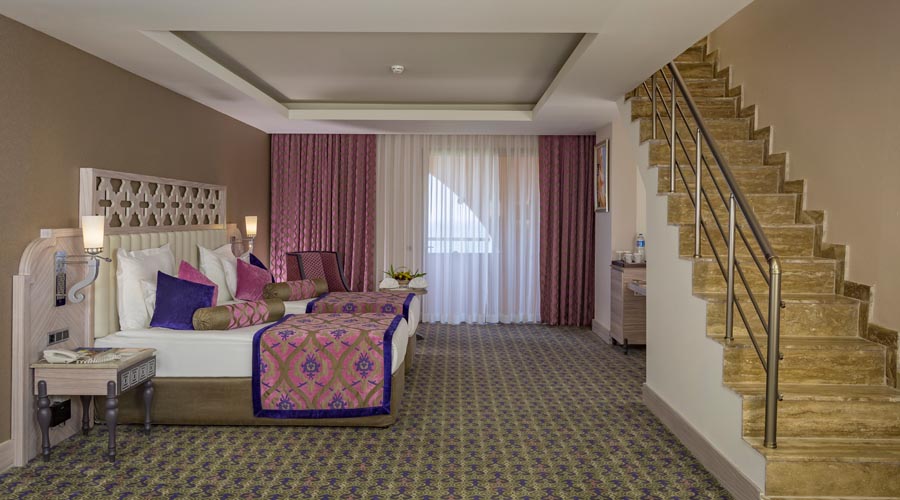 Royal Alhambra Palace Hotel - Duplex rodinný pokoj